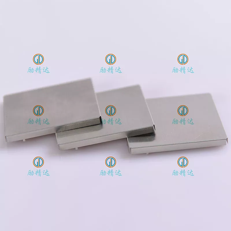 Clip-on PCB tienenie plechoviek s krytom